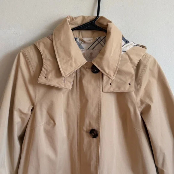 Barbour Beige Trench Coat with Button Details - Picture 2 of 9